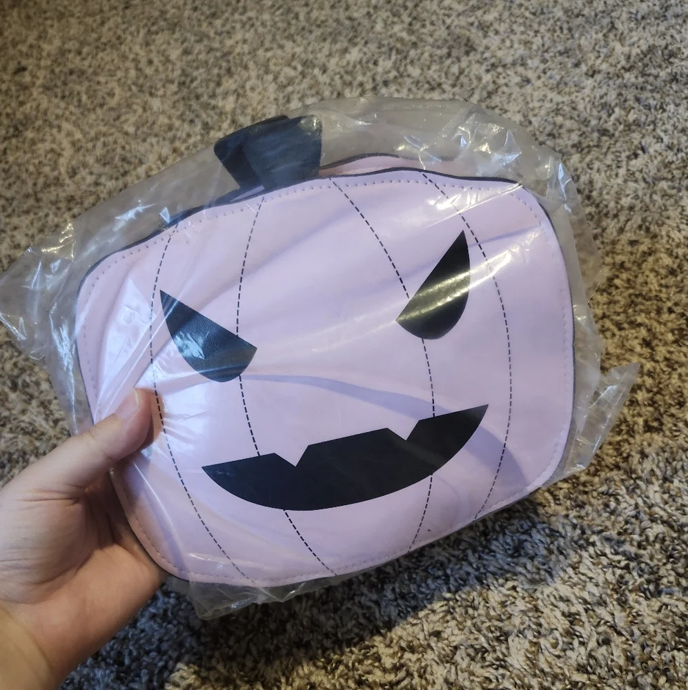 Hot Topic Pink Purple Pumpkin Crossbody Bag Halloween Jack O Lantern